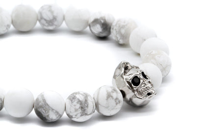 Pulsera de calavera con cuentas de howlita blanca mate de 8 mm 